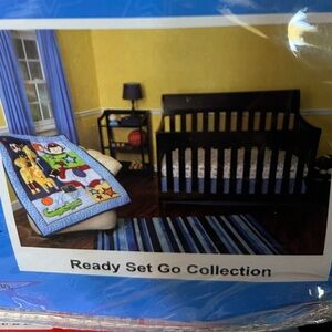 Riegel Crib Bedding Set - Multicolor Stars,Giraffe, Alligator, New never opened